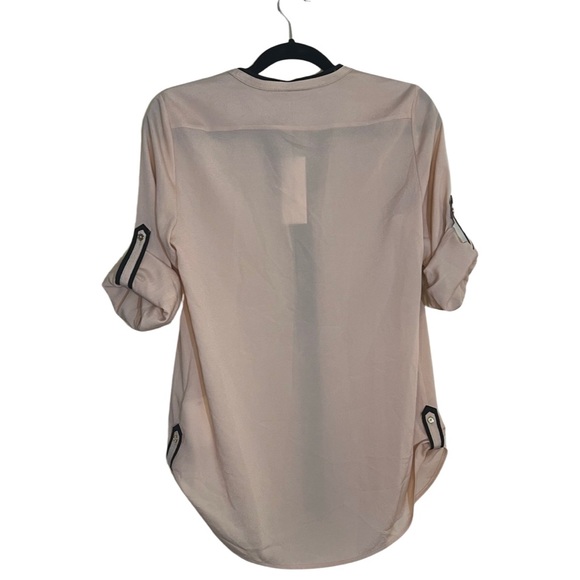 Calvin Klein Blouse. Size small. NWT - Picture 4 of 4